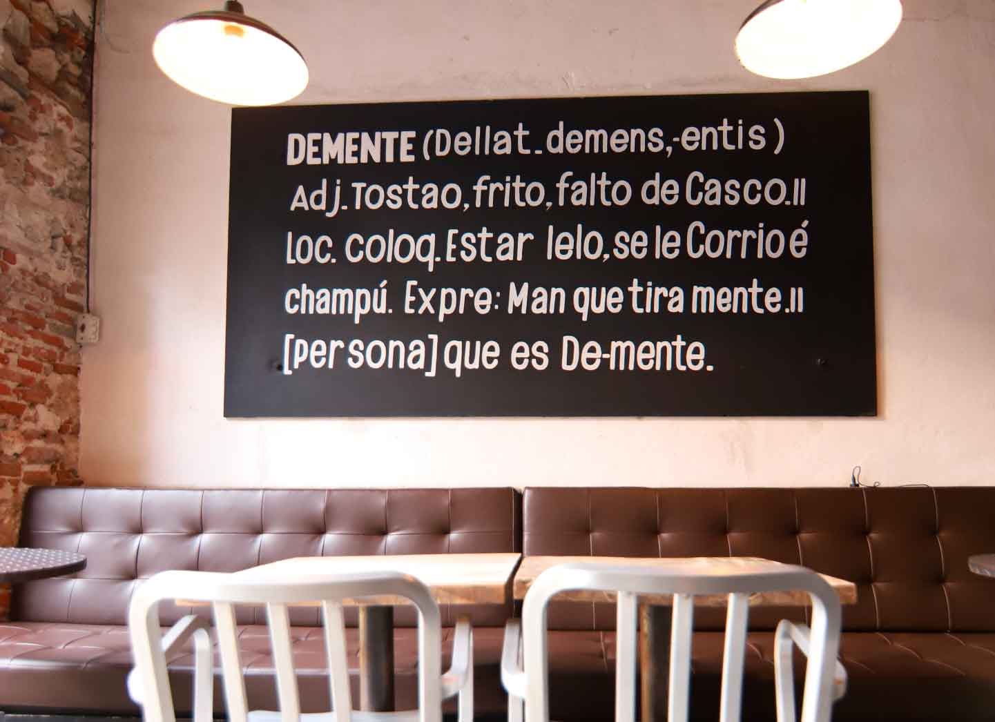 Demente: un bar para locos cuerdos